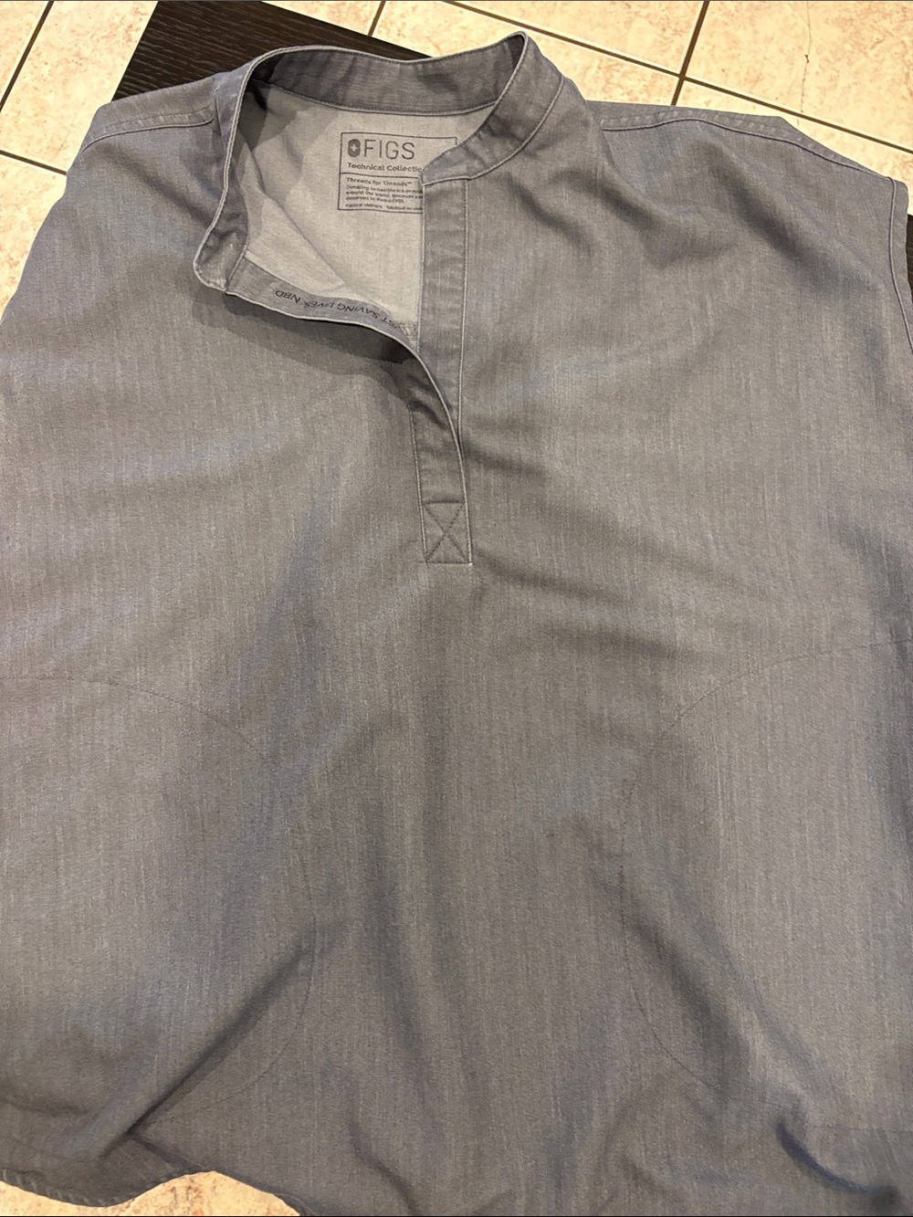 FIGS Women’s Grey Scrub Top and bottom